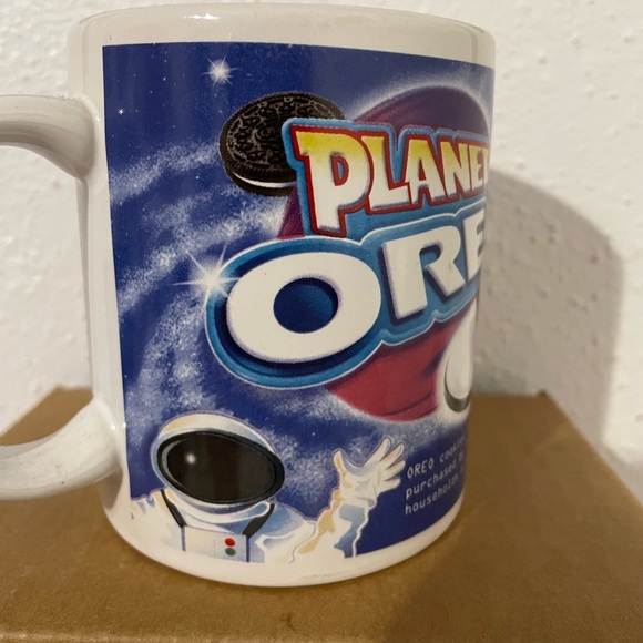 Nabisco Planet Oreo Cookie Astronaut Alien Space Coffee Collectible Coffee Mug. - Picture 4 of 6